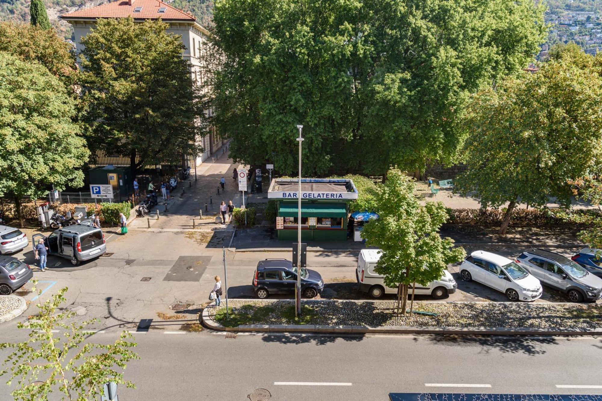 Historical Center - Free Parking And Private Terrace Apartment Como Exterior photo